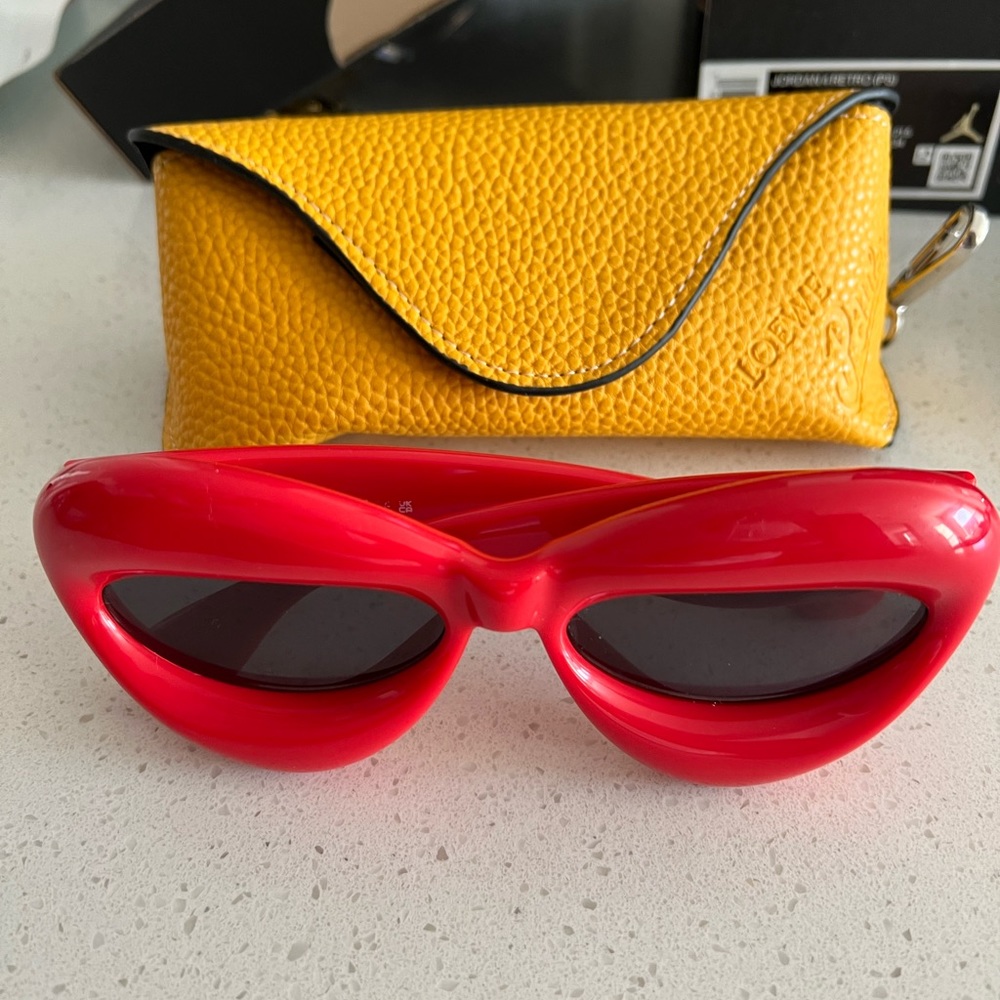 Authentic Loewe
Inflated Injection Plastic Cat-Eye Sunglasses